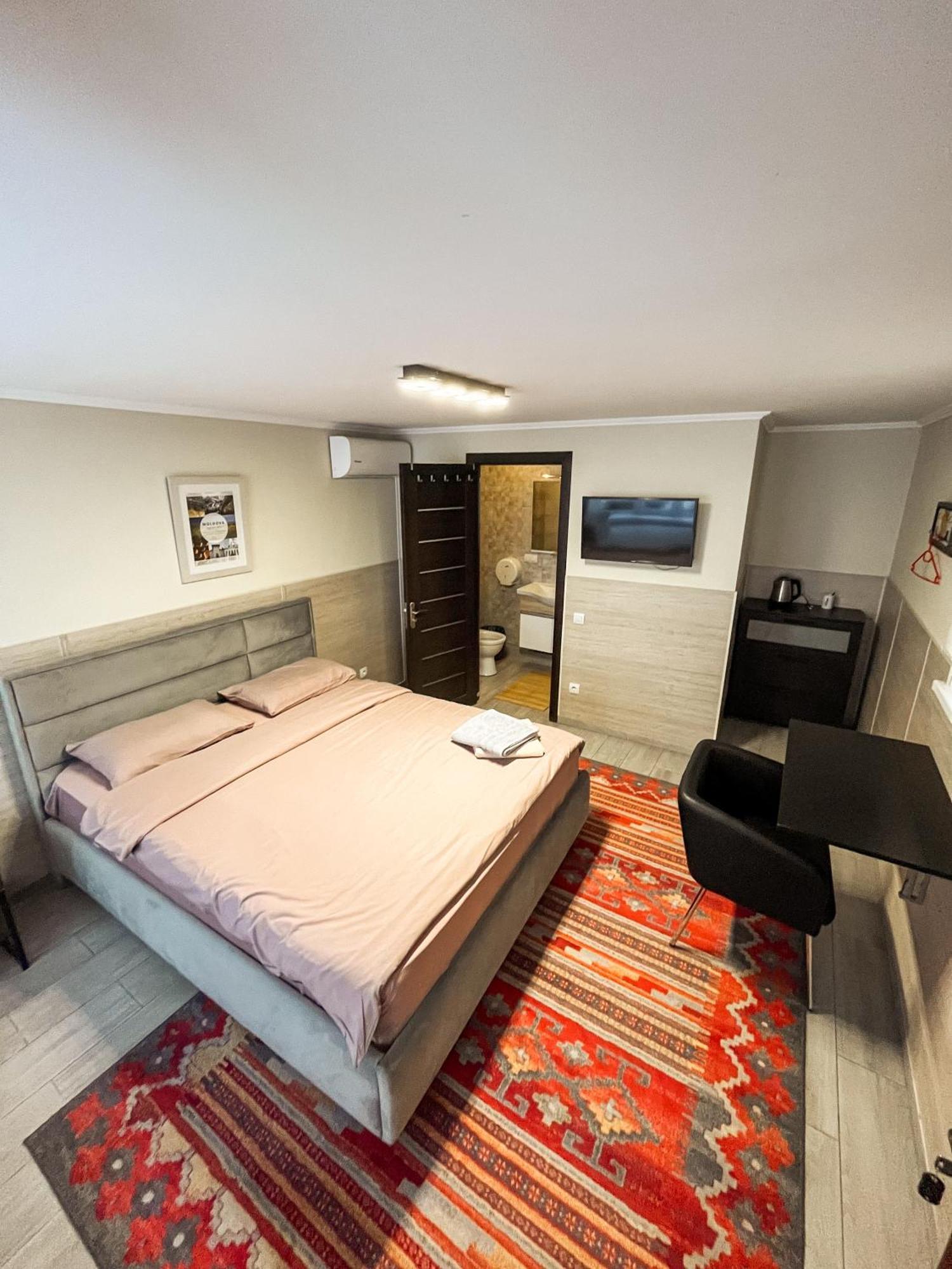 77/5 Hotel Chisinau Luaran gambar
