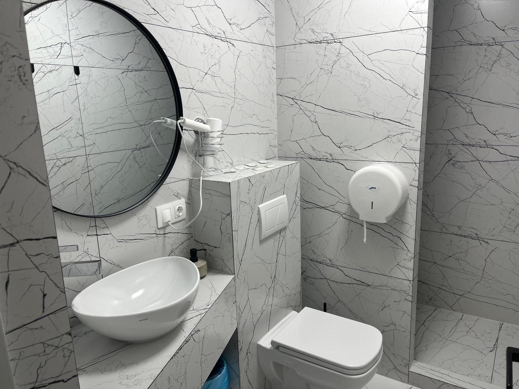77/5 Hotel Chisinau Luaran gambar