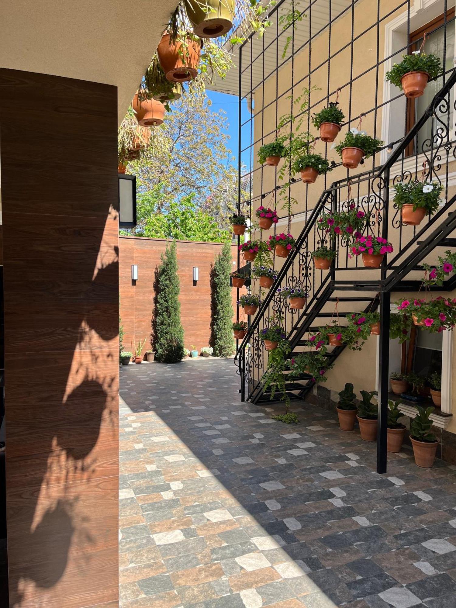 77/5 Hotel Chisinau Luaran gambar