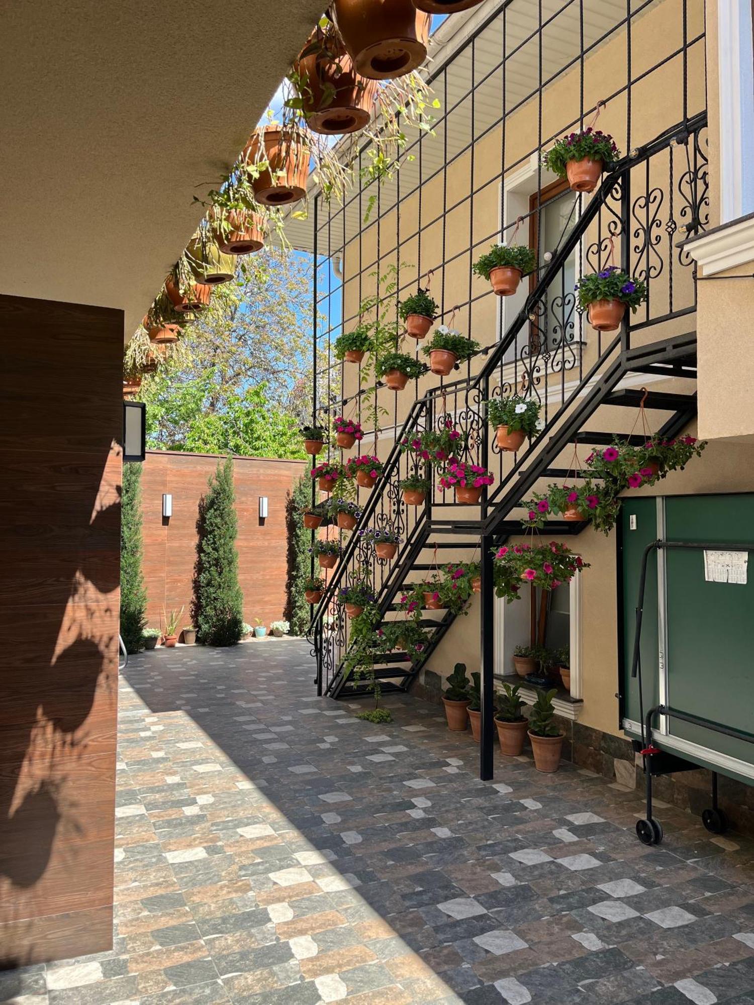 77/5 Hotel Chisinau Luaran gambar